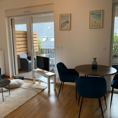 Centre Avec Terrasse Et Parking Securise